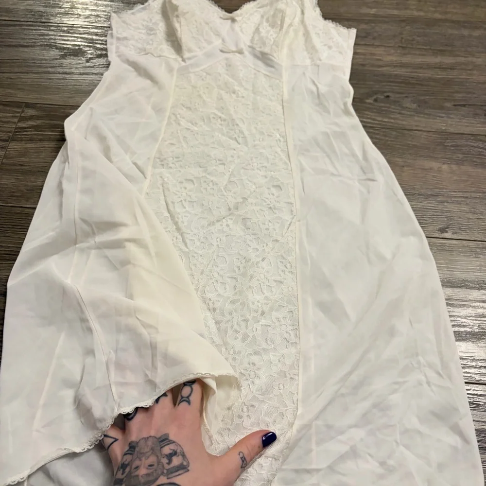 70s European Vintage Triumph Silky Lace Slip Dress (Ivory/White) Size M/L EU 42